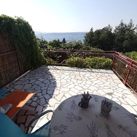 In Mit Privatem Parkplatz By Interhome Crikvenica