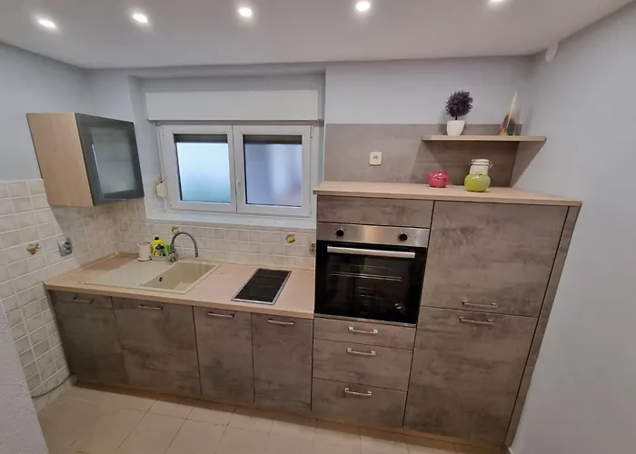 In Mit Privatem Parkplatz By Interhome * Crikvenica