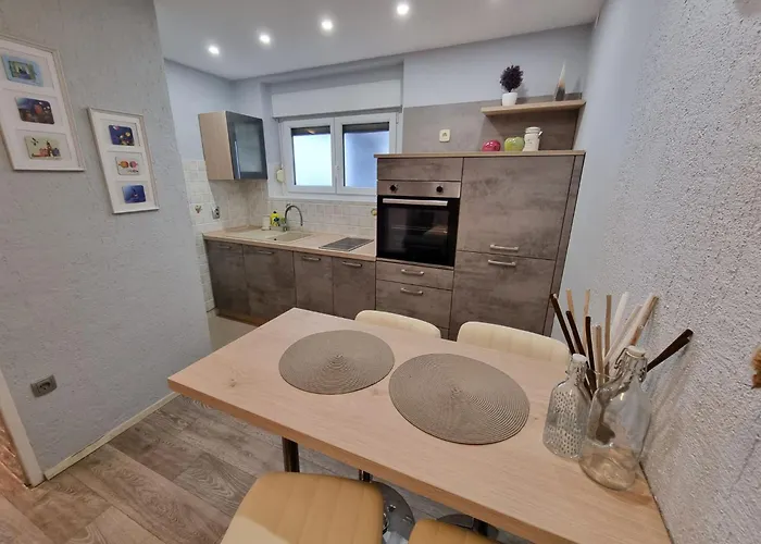 Apartment In Mit Privatem Parkplatz By Interhome
