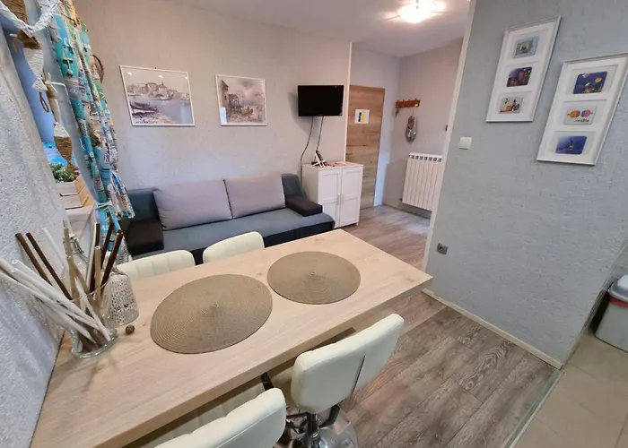 In Mit Privatem Parkplatz By Interhome شقة *